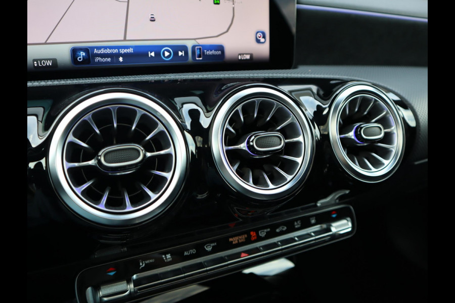 Mercedes-Benz A-Klasse 250 e Star Edition AMG Line | Pano | ACC | 19 Inch | Stoelverwarming