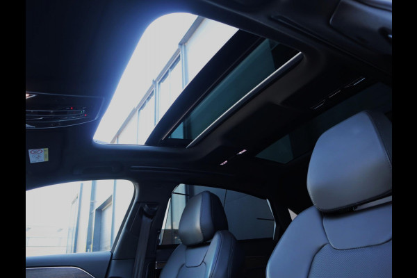 Audi A8 55 TFSI quattro Lang | Chauffeur Pakket | Massage stoelen voor en achter | B&O | Pano | Stoel ventilatie voor en achter