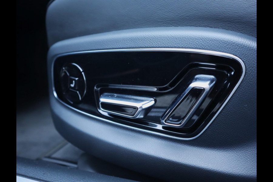 Audi A8 55 TFSI quattro Lang | Chauffeur Pakket | Massage stoelen voor en achter | B&O | Pano | Stoel ventilatie voor en achter