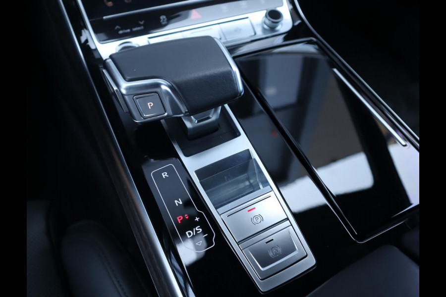 Audi A8 55 TFSI quattro Lang | Chauffeur Pakket | Massage stoelen voor en achter | B&O | Pano | Stoel ventilatie voor en achter