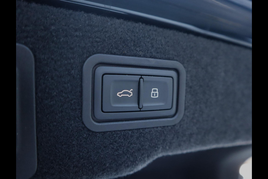 Audi A8 55 TFSI quattro Lang | Chauffeur Pakket | Massage stoelen voor en achter | B&O | Pano | Stoel ventilatie voor en achter