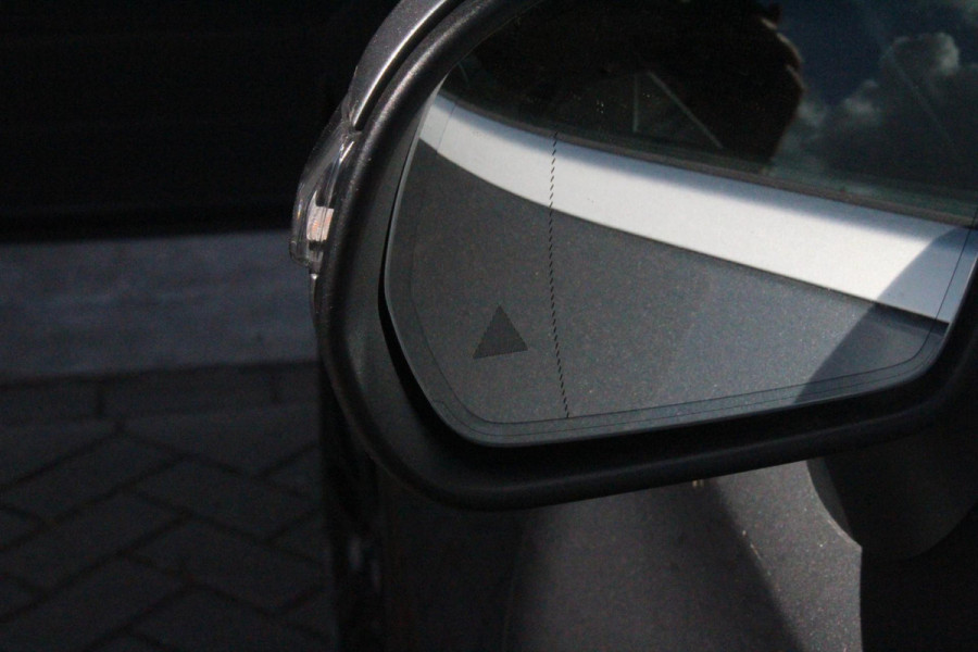 Mercedes-Benz C-Klasse Cabrio 200 AMG Line | ACC DISTRONIC | Nek verwarming | Premium Plus Pack