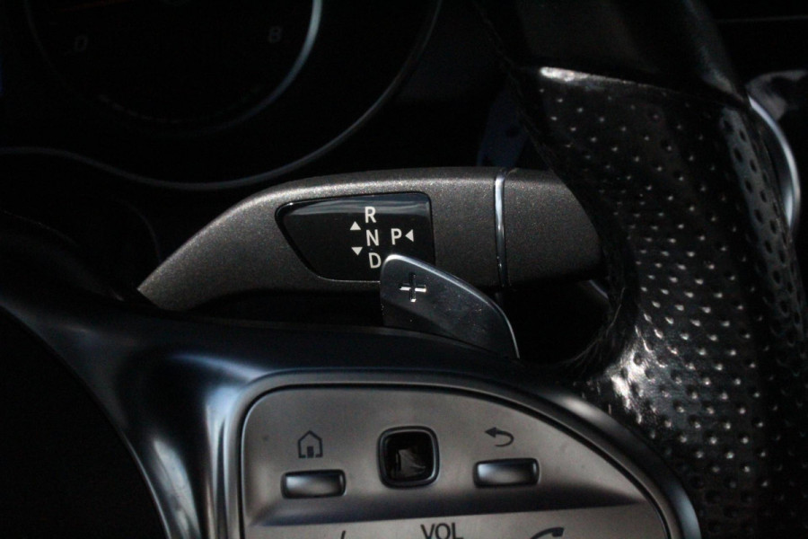 Mercedes-Benz C-Klasse Cabrio 200 AMG Line | ACC DISTRONIC | Nek verwarming | Premium Plus Pack