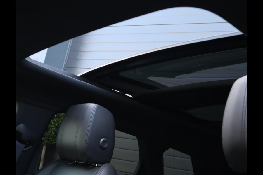 Land Rover Range Rover Evoque 1.5 P300e AWD R-Dynamic SE | Pano | 360 camera | Adaptieve Cruise Control | Stoel en stuurverwarming
