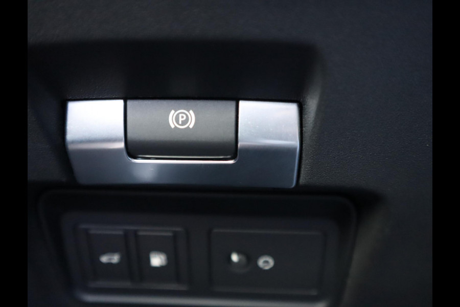 Land Rover Range Rover Evoque 1.5 P300e AWD R-Dynamic SE | Pano | 360 camera | Adaptieve Cruise Control | Stoel en stuurverwarming