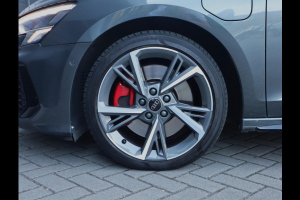 Audi A3 Sportback 45 TFSI e S edition Competition | Pano | ACC | Stoelverwarming