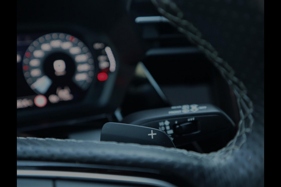 Audi A3 Sportback 45 TFSI e S edition Competition | Pano | ACC | Stoelverwarming