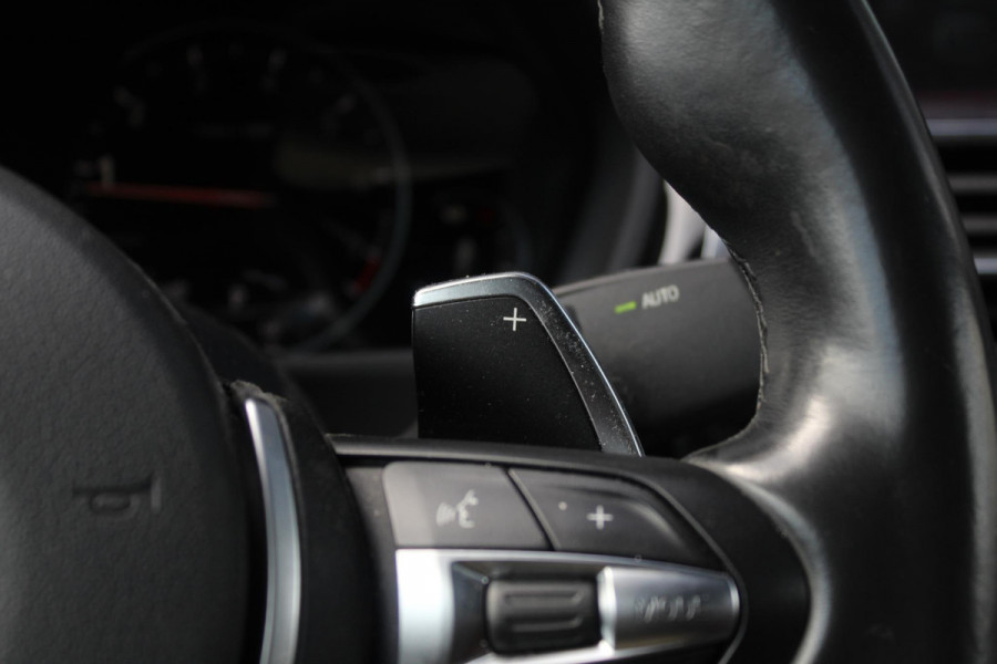 BMW 4 Serie Coupé 420i M Sport | H+K | Elektrische stoelen | Memory | Leer | Dealer onderhouden
