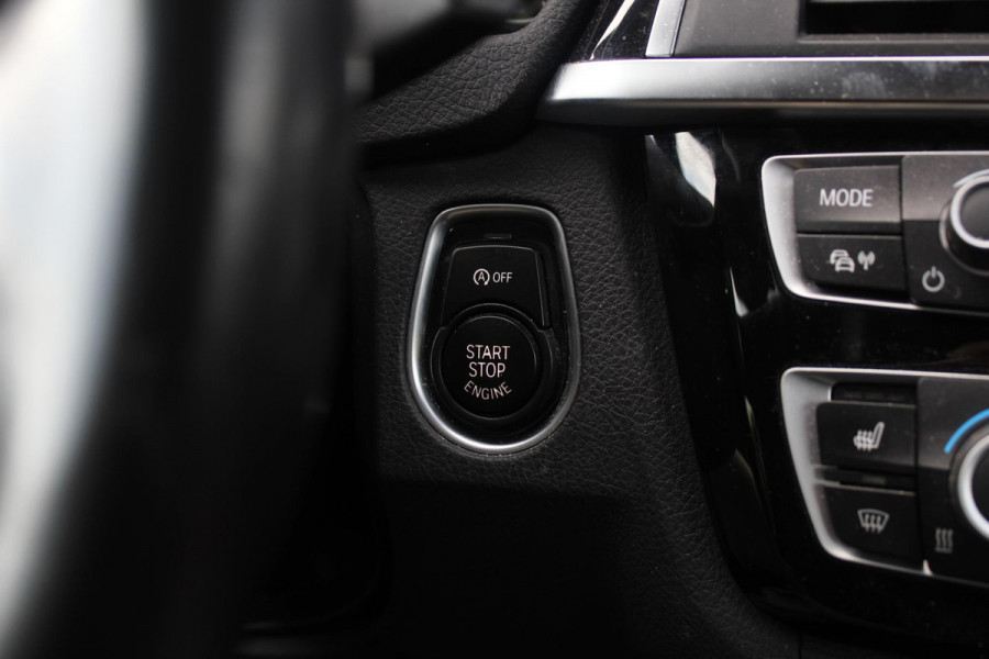 BMW 4 Serie Coupé 420i M Sport | H+K | Elektrische stoelen | Memory | Leer | Dealer onderhouden