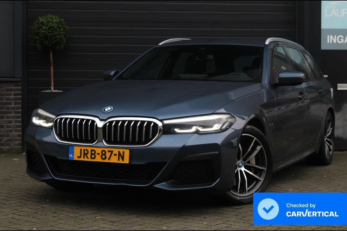 BMW 5 Serie Touring 530e M-Sport | Stuur en Stoelverwarming | Sfeerverlichting