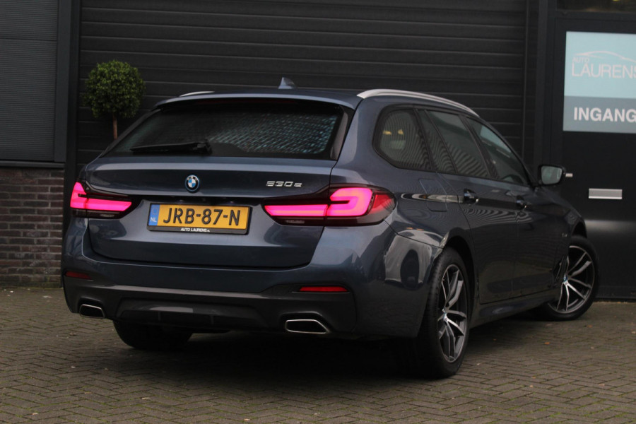 BMW 5 Serie Touring 530e M-Sport | Stuur en Stoelverwarming | Sfeerverlichting