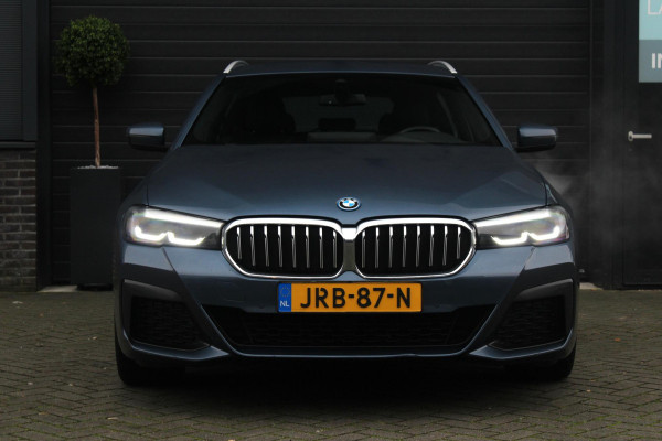 BMW 5 Serie Touring 530e M-Sport | Stuur en Stoelverwarming | Sfeerverlichting