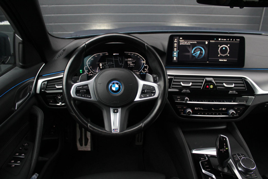 BMW 5 Serie Touring 530e M-Sport | Stuur en Stoelverwarming | Sfeerverlichting