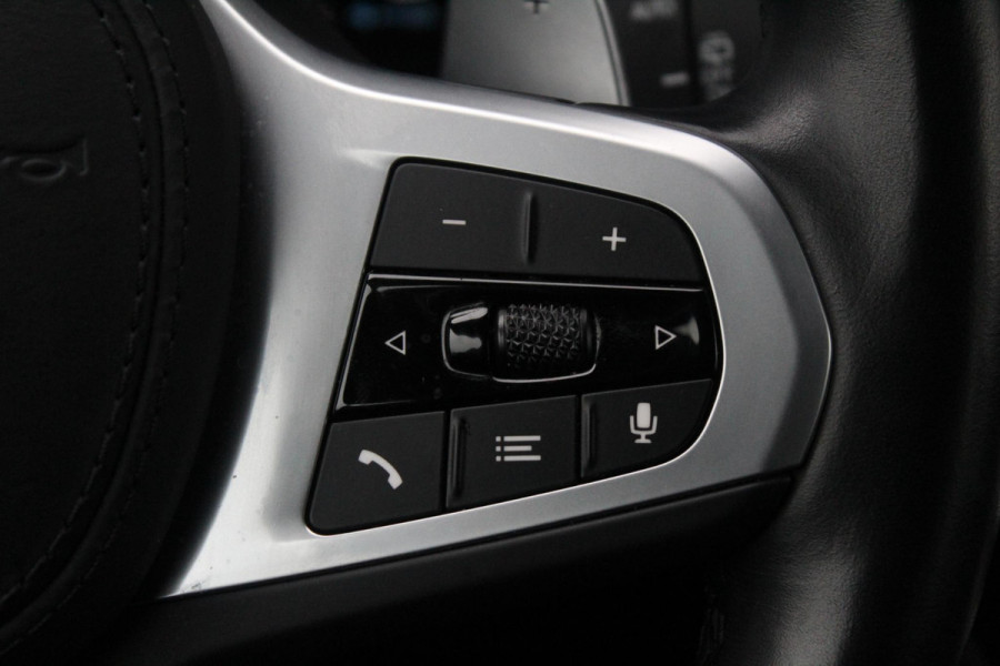 BMW 5 Serie Touring 530e M-Sport | Stuur en Stoelverwarming | Sfeerverlichting
