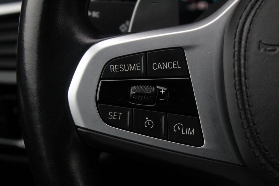BMW 5 Serie Touring 530e M-Sport | Stuur en Stoelverwarming | Sfeerverlichting