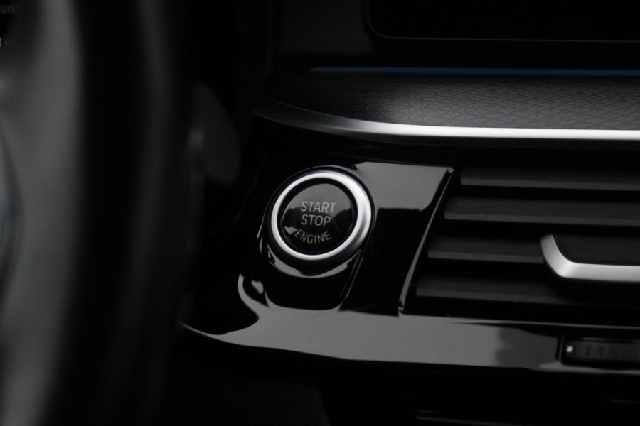 BMW 5 Serie Touring 530e M-Sport | Stuur en Stoelverwarming | Sfeerverlichting