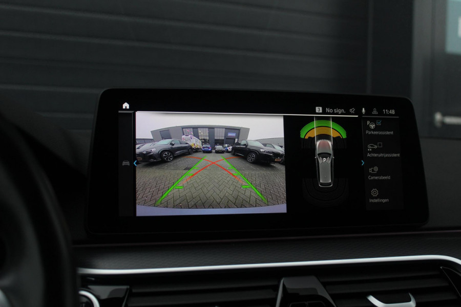 BMW 5 Serie Touring 530e M-Sport | Stuur en Stoelverwarming | Sfeerverlichting