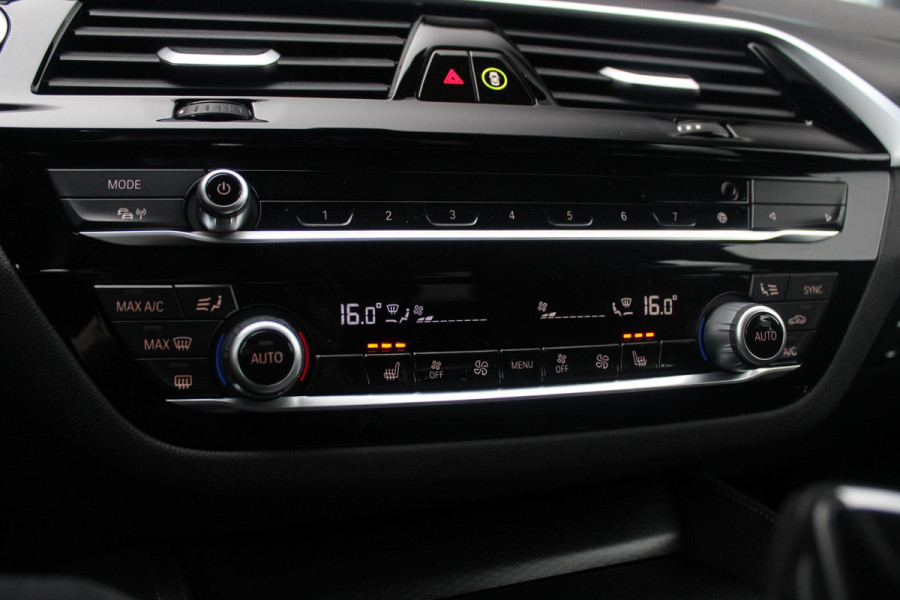 BMW 5 Serie Touring 530e M-Sport | Stuur en Stoelverwarming | Sfeerverlichting