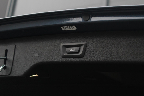 BMW 5 Serie Touring 530e M-Sport | Stuur en Stoelverwarming | Sfeerverlichting
