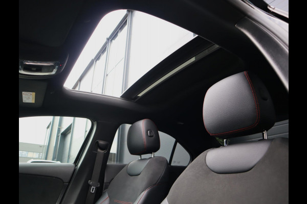Mercedes-Benz A-Klasse 250 e AMG Line | Pano | Camera | sfeerverlichting | Stoelverwarming
