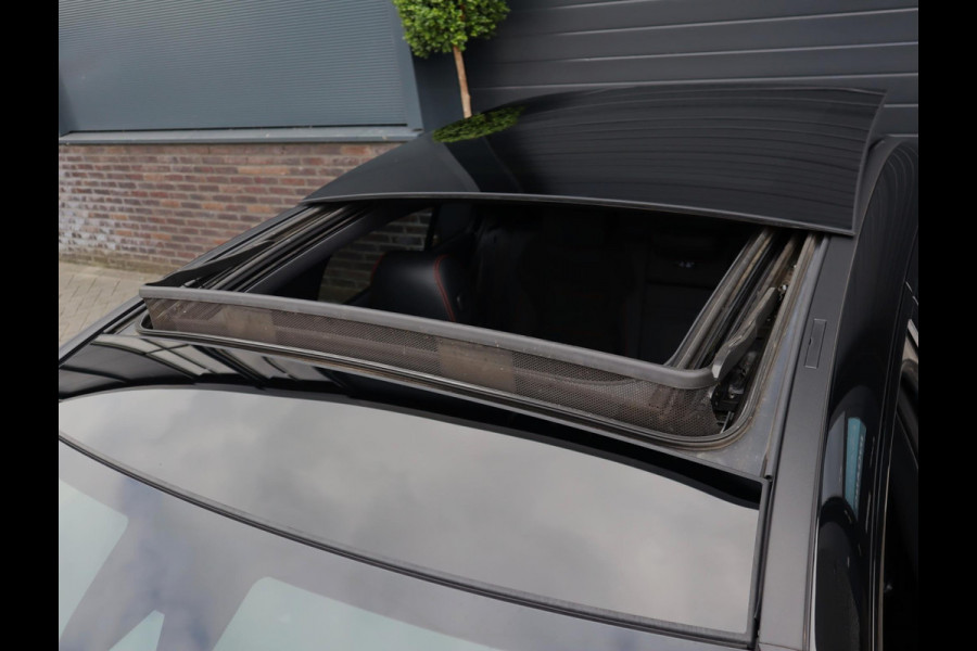 Mercedes-Benz A-Klasse 250 e AMG Line | Pano | Camera | sfeerverlichting | Stoelverwarming