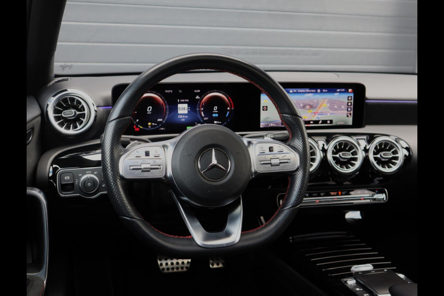 Mercedes-Benz A-Klasse 250 e AMG Line | Pano | Camera | sfeerverlichting | Stoelverwarming