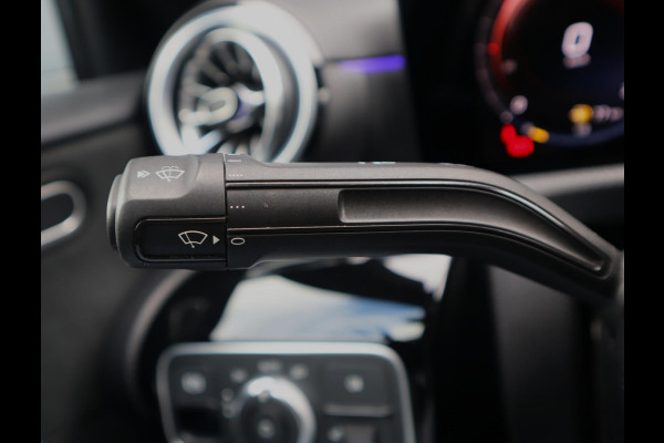 Mercedes-Benz A-Klasse 250 e AMG Line | Pano | Camera | sfeerverlichting | Stoelverwarming
