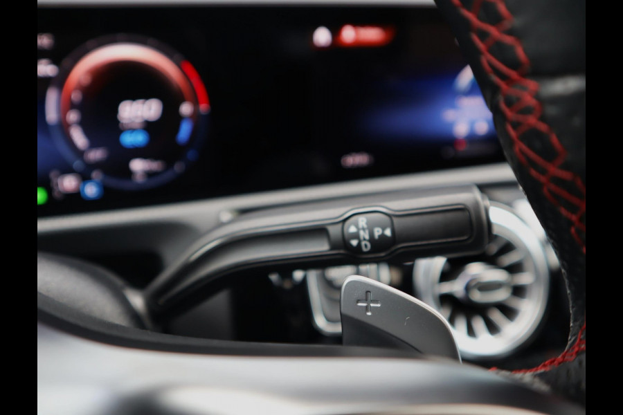 Mercedes-Benz A-Klasse 250 e AMG Line | Pano | Camera | sfeerverlichting | Stoelverwarming