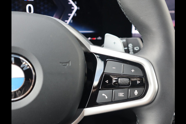 BMW 3 Serie Touring 330i xDrive | Pano | HUD  | 360 Camera | Trekhaak