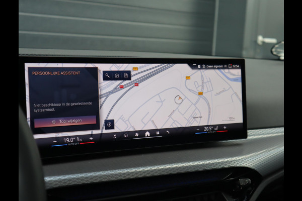 BMW 3 Serie Touring 330i xDrive | Pano | HUD  | 360 Camera | Trekhaak