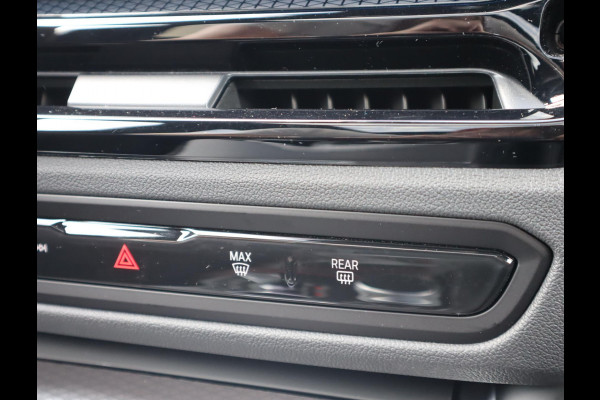 BMW 3 Serie Touring 330i xDrive | Pano | HUD  | 360 Camera | Trekhaak