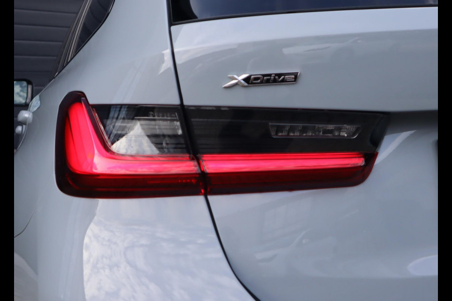 BMW 3 Serie Touring 330i xDrive | Pano | HUD  | 360 Camera | Trekhaak