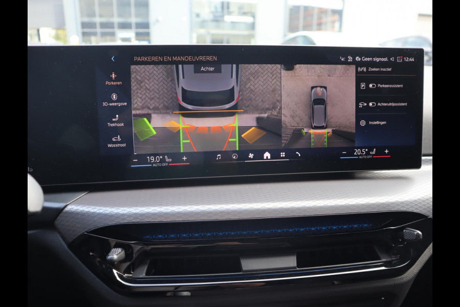 BMW 3 Serie Touring 330i xDrive | Pano | HUD  | 360 Camera | Trekhaak
