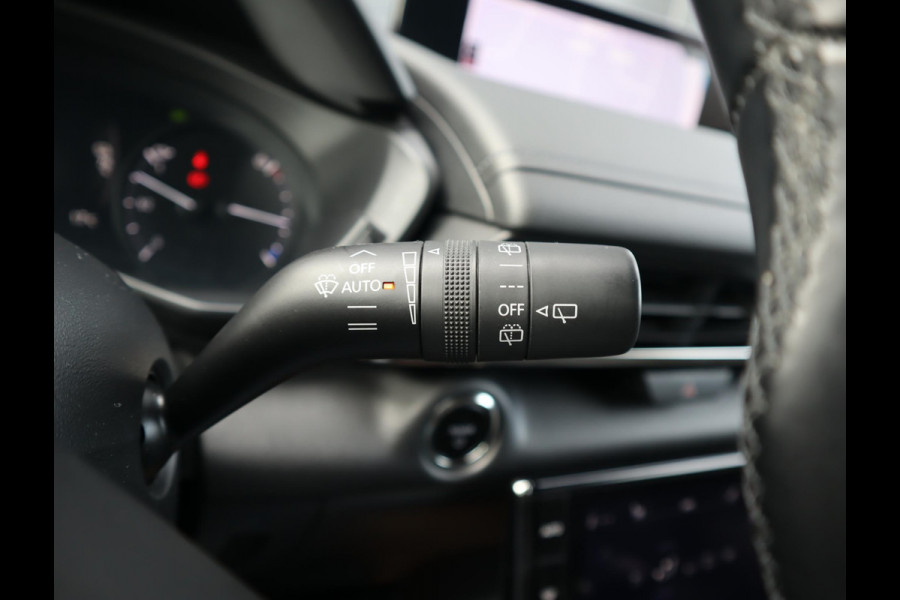 Mazda MX-30 e-SkyActiv 145 First Edition 36 kWh | SOH 94% | Voorstoelen verwarmd | HUD | Camera | Memory Seats