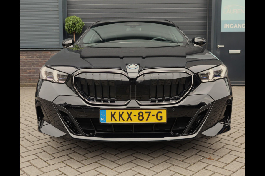 BMW 5 Serie Touring 530e xDrive M Sport | Pano | Memory | Lazer | HUD | H+K | Bomvol