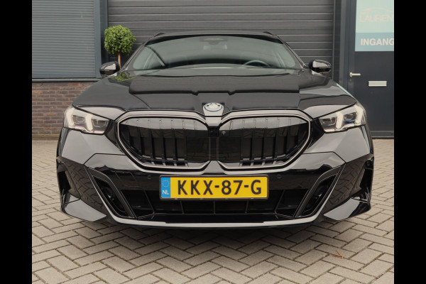 BMW 5 Serie Touring 530e xDrive M Sport | Pano | Memory | Lazer | HUD | H+K | Bomvol