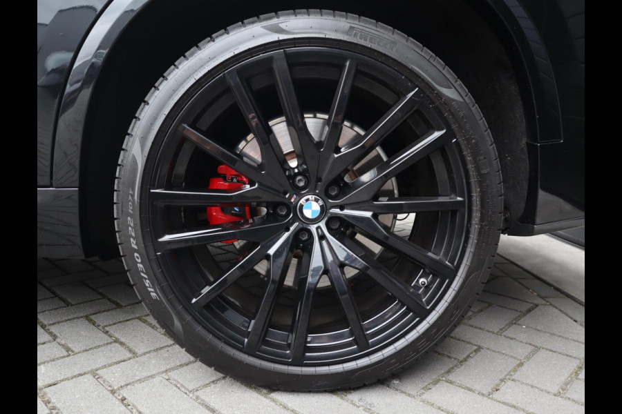 BMW X5 xDrive45e M Sport | Skylounge | Bowers en Wilkins | Softclose | Trekhaak | 22 Inch
