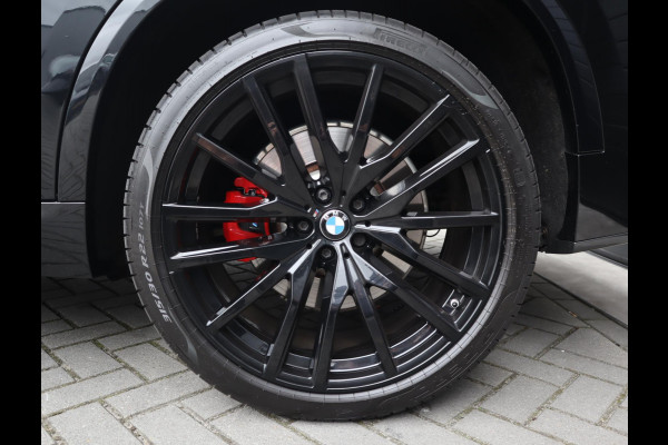 BMW X5 xDrive45e M Sport | Skylounge | Bowers en Wilkins | Softclose | Trekhaak | 22 Inch