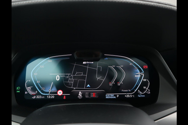 BMW X5 xDrive45e M Sport | Skylounge | Bowers en Wilkins | Softclose | Trekhaak | 22 Inch