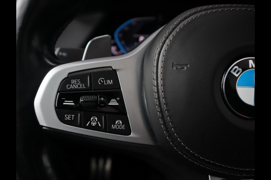 BMW X5 xDrive45e M Sport | Skylounge | Bowers en Wilkins | Softclose | Trekhaak | 22 Inch
