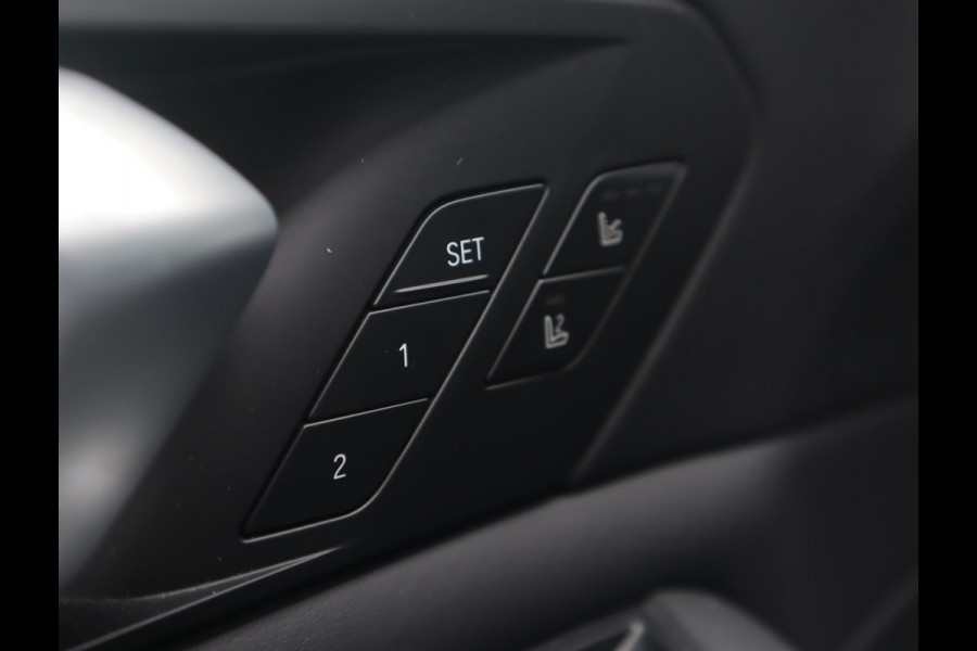 BMW X5 xDrive45e M Sport | Skylounge | Bowers en Wilkins | Softclose | Trekhaak | 22 Inch