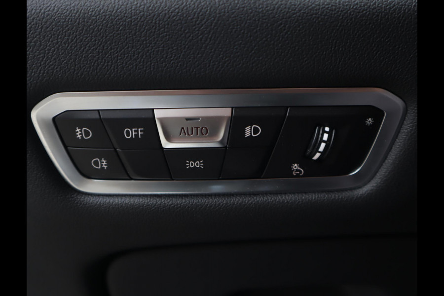 BMW X5 xDrive45e M Sport | Skylounge | Bowers en Wilkins | Softclose | Trekhaak | 22 Inch