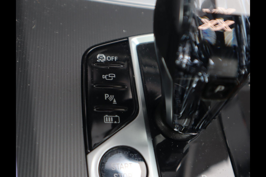 BMW X5 xDrive45e M Sport | Skylounge | Bowers en Wilkins | Softclose | Trekhaak | 22 Inch