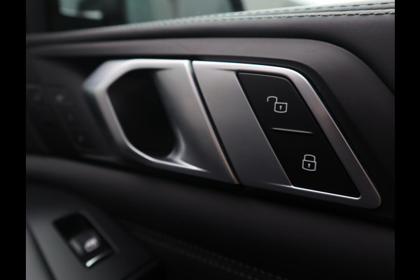 BMW X5 xDrive45e M Sport | Skylounge | Bowers en Wilkins | Softclose | Trekhaak | 22 Inch