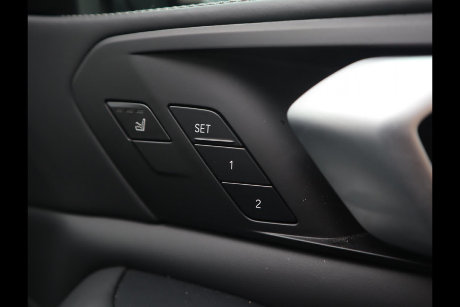 BMW X5 xDrive45e M Sport | Skylounge | Bowers en Wilkins | Softclose | Trekhaak | 22 Inch