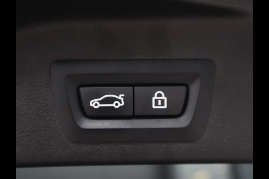 BMW X5 xDrive45e M Sport | Skylounge | Bowers en Wilkins | Softclose | Trekhaak | 22 Inch
