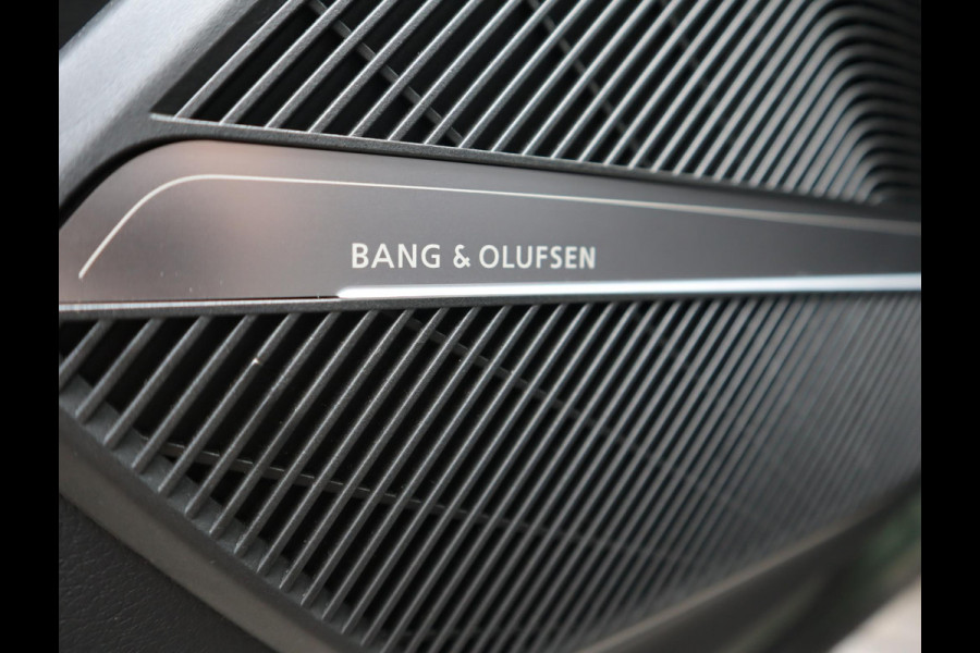 Audi Q5 50 TFSI e S Line | Pano | B&O | ACC | Stoelen en achterbank verwarming