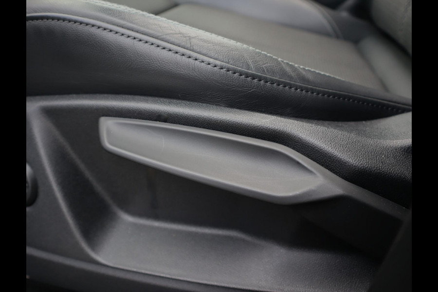 Audi Q5 50 TFSI e S Line | Pano | B&O | ACC | Stoelen en achterbank verwarming