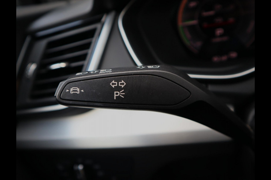 Audi Q5 50 TFSI e S Line | Pano | B&O | ACC | Stoelen en achterbank verwarming