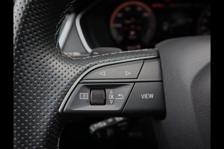 Audi Q5 50 TFSI e S Line | Pano | B&O | ACC | Stoelen en achterbank verwarming